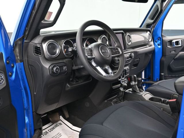 Used 2023 Jeep Wrangler Sahara image 12