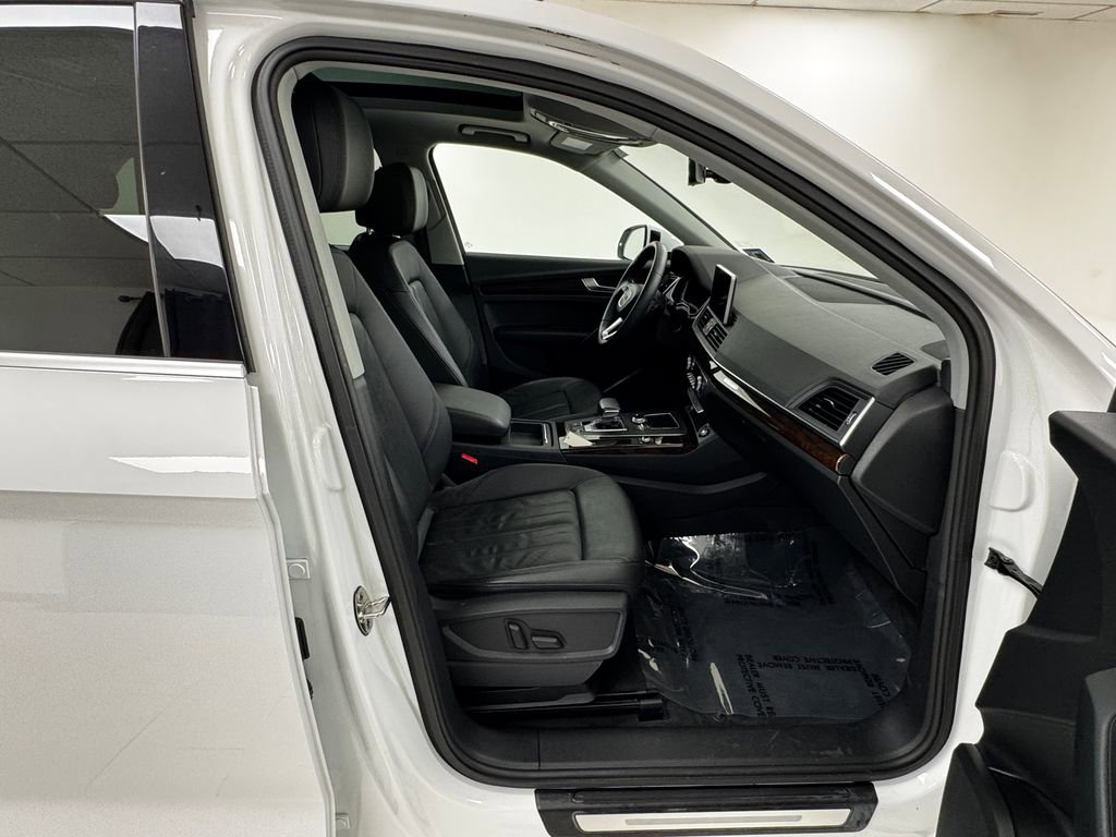 Used 2018 Audi Q5 2.0T Premium Plus w/ Premium Plus Package image 14