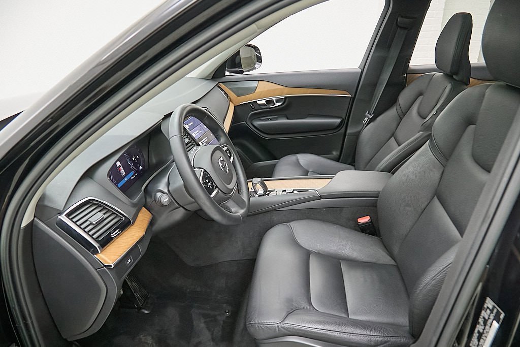 Certified 2023 Volvo XC90 B6 Plus w/ Protection Package Premier image 17