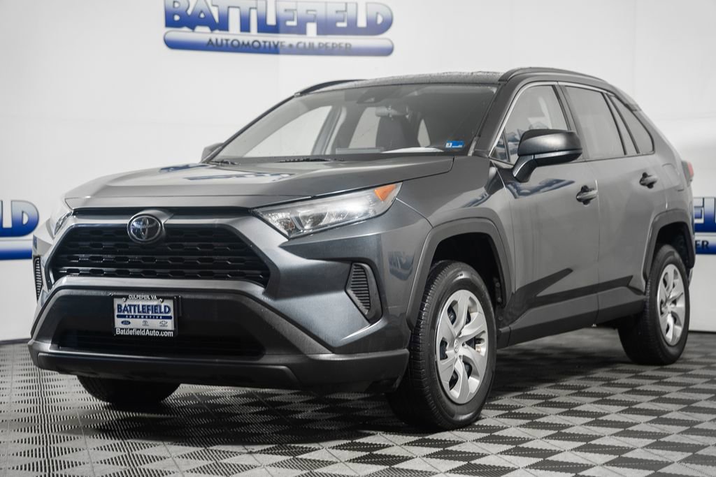Used 2020 Toyota RAV4 LE image 3