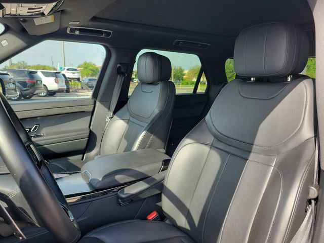 Used 2025 Land Rover Range Rover Sport SE AWD/4WD image 21