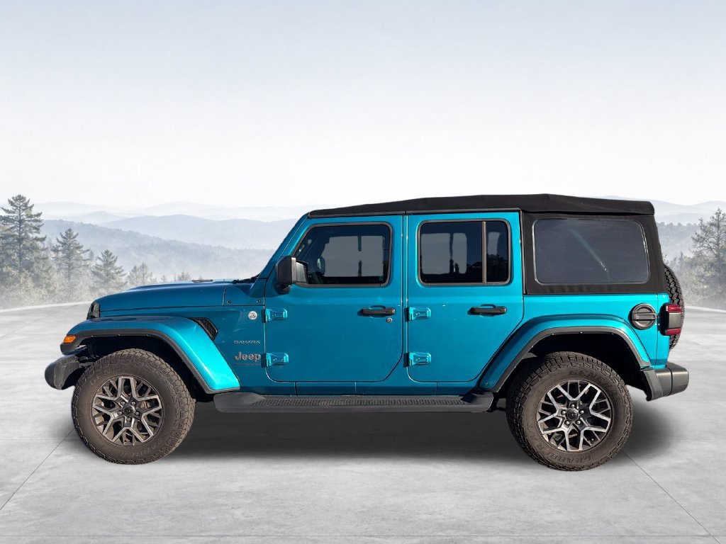 Used 2024 Jeep Wrangler Unlimited Sahara w/ Technology Group AWD/4WD image 4