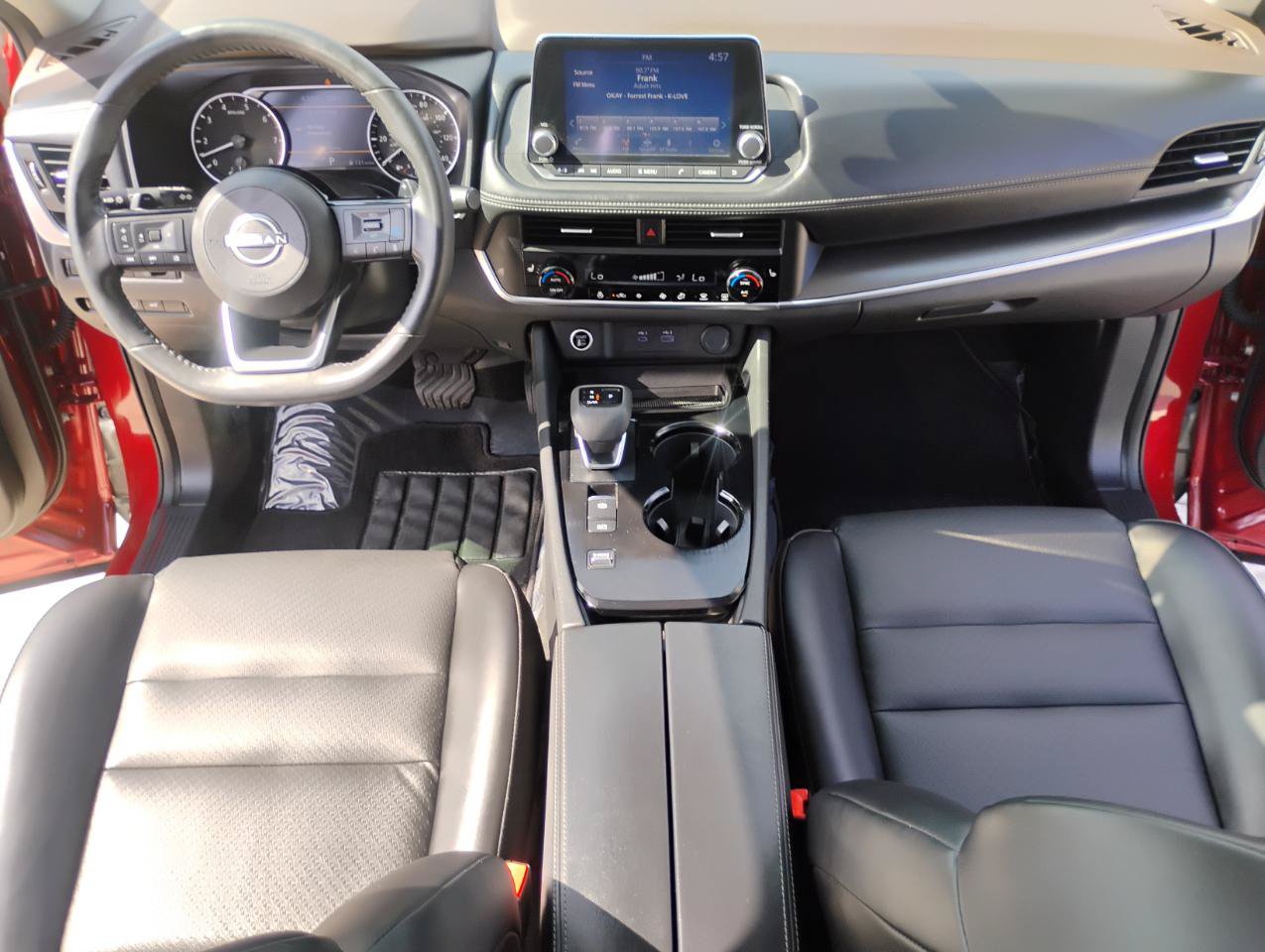 Used 2023 Nissan Rogue SV w/ SV Premium B Package FWD image 60