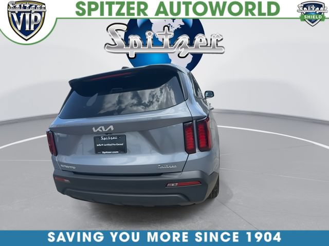 Certified 2023 Kia Sorento LX FWD image 8