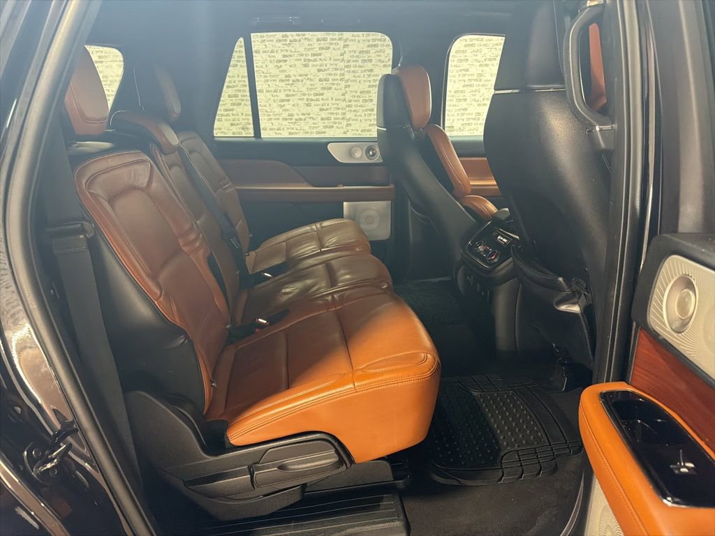 Used 2020 Lincoln Navigator L Reserve w/ Luxury Package image 12