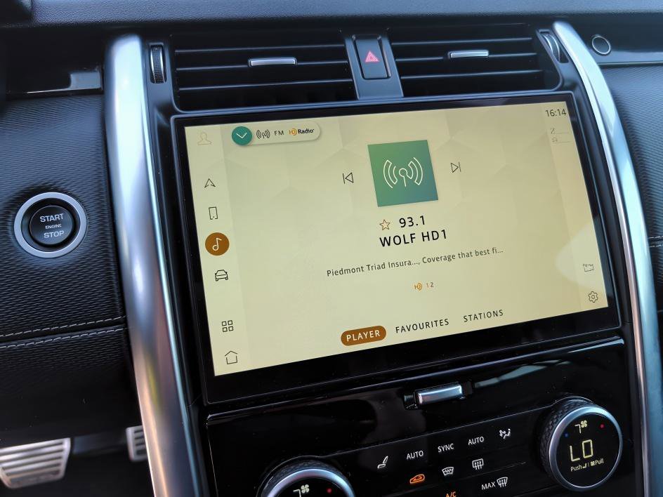 Used 2022 Land Rover Discovery S R-Dynamic AWD/4WD image 25