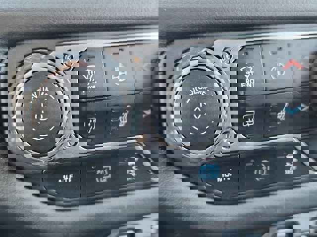 Used 2024 Jeep Wrangler Unlimited Sahara image 24