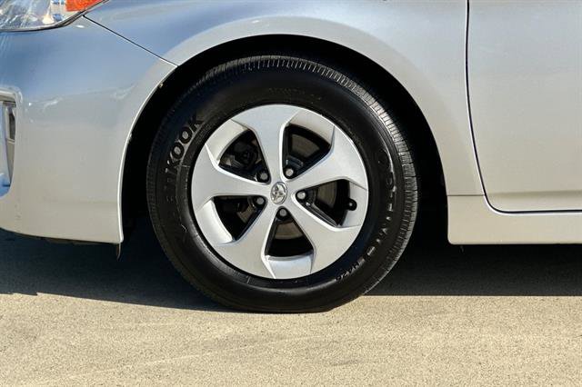 Used 2014 Toyota Prius Four image 29