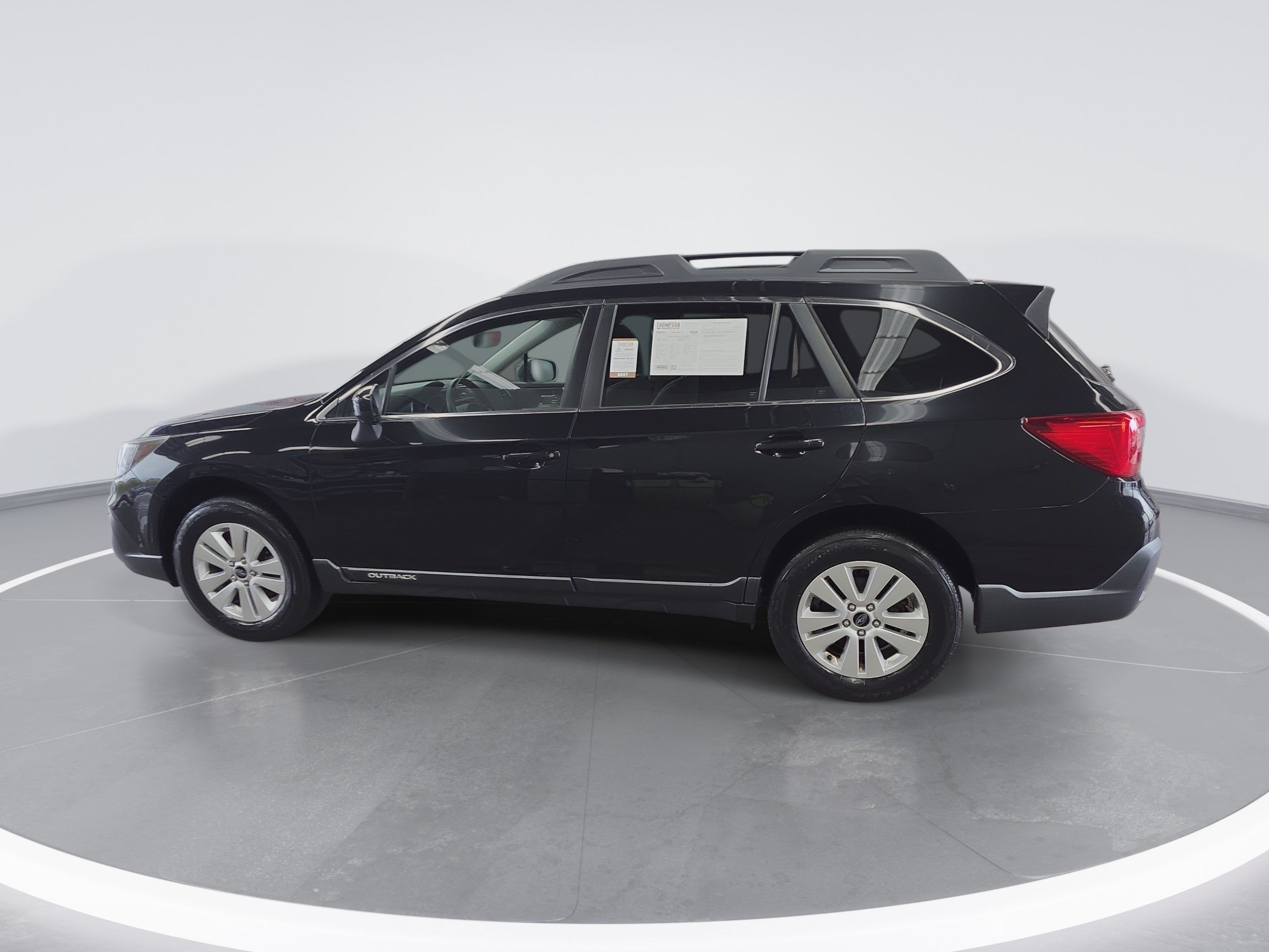 Used 2019 Subaru Outback 2.5i Premium AWD/4WD image 6