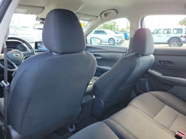 Used 2024 Nissan Sentra SV FWD image 9