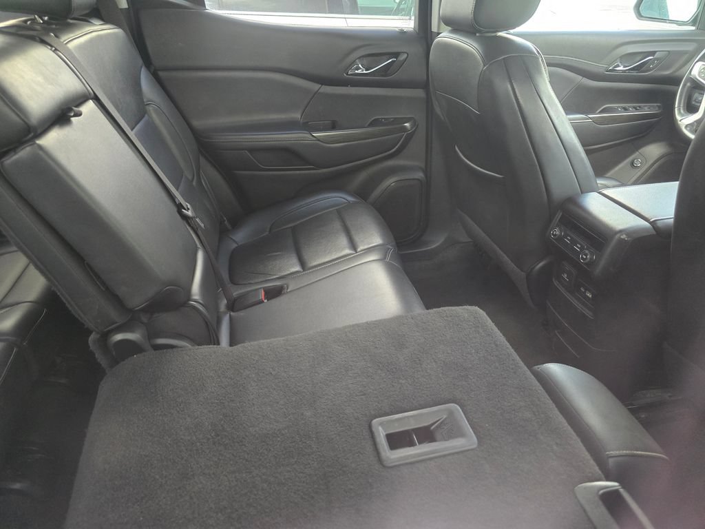 Used 2023 GMC Acadia SLT FWD image 11