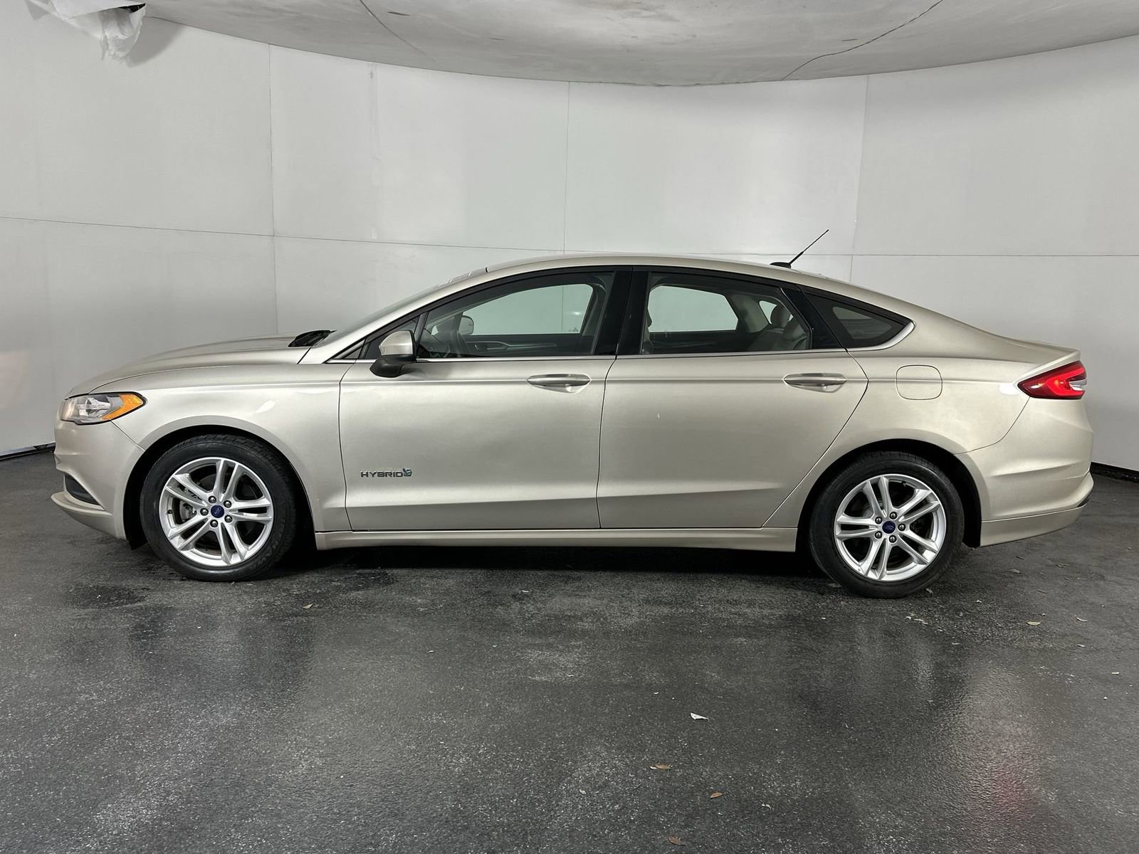 Used 2018 Ford Fusion S image 5
