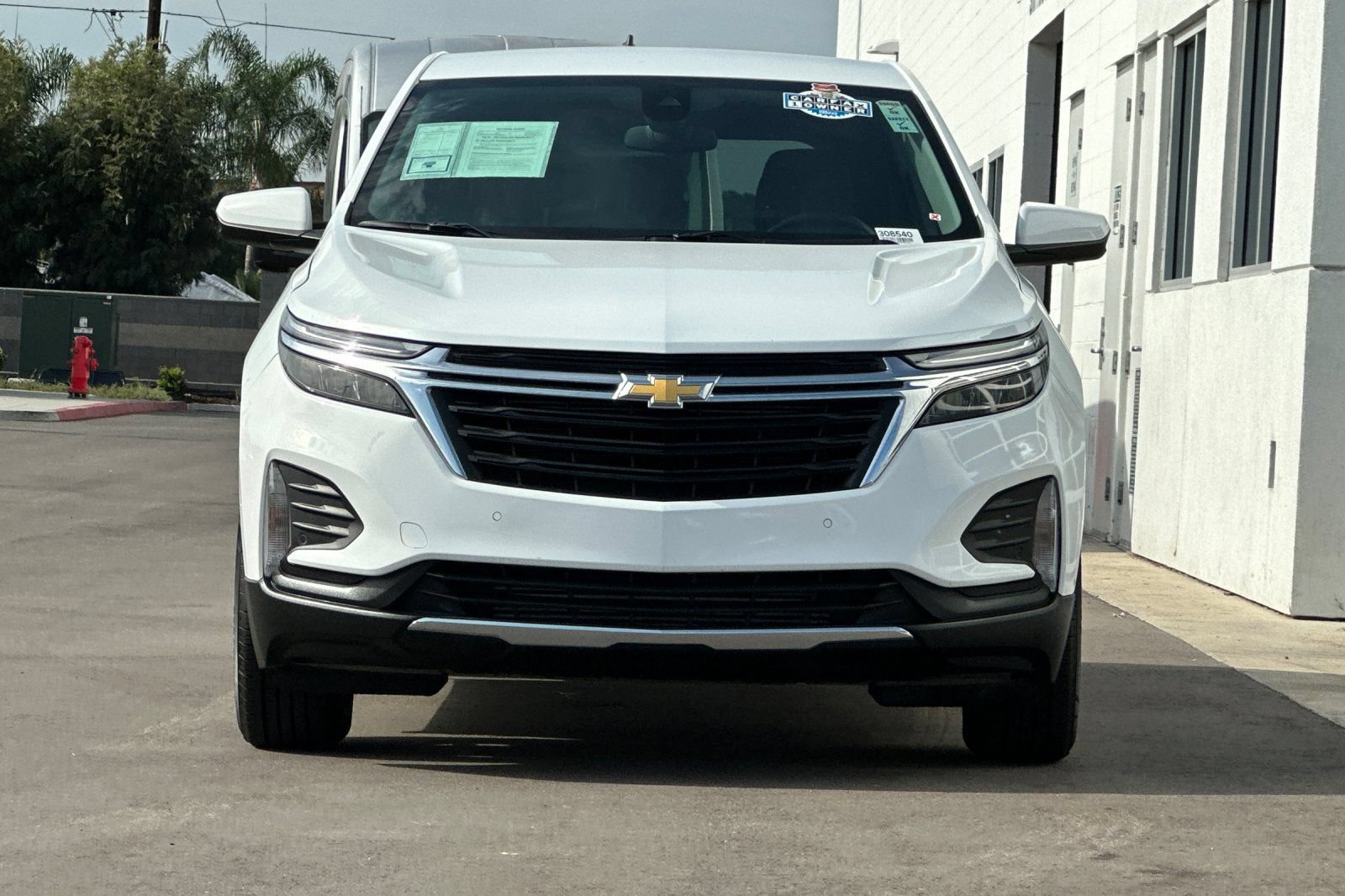 Used 2024 Chevrolet Equinox LT FWD image 9