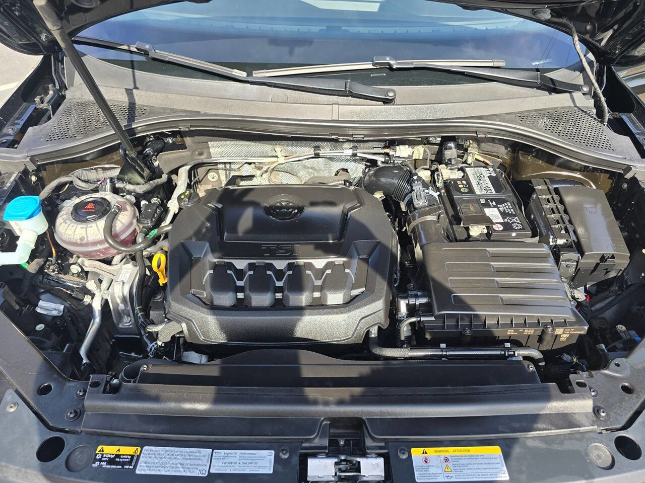 Used 2021 Volkswagen Tiguan SE AWD/4WD image 27