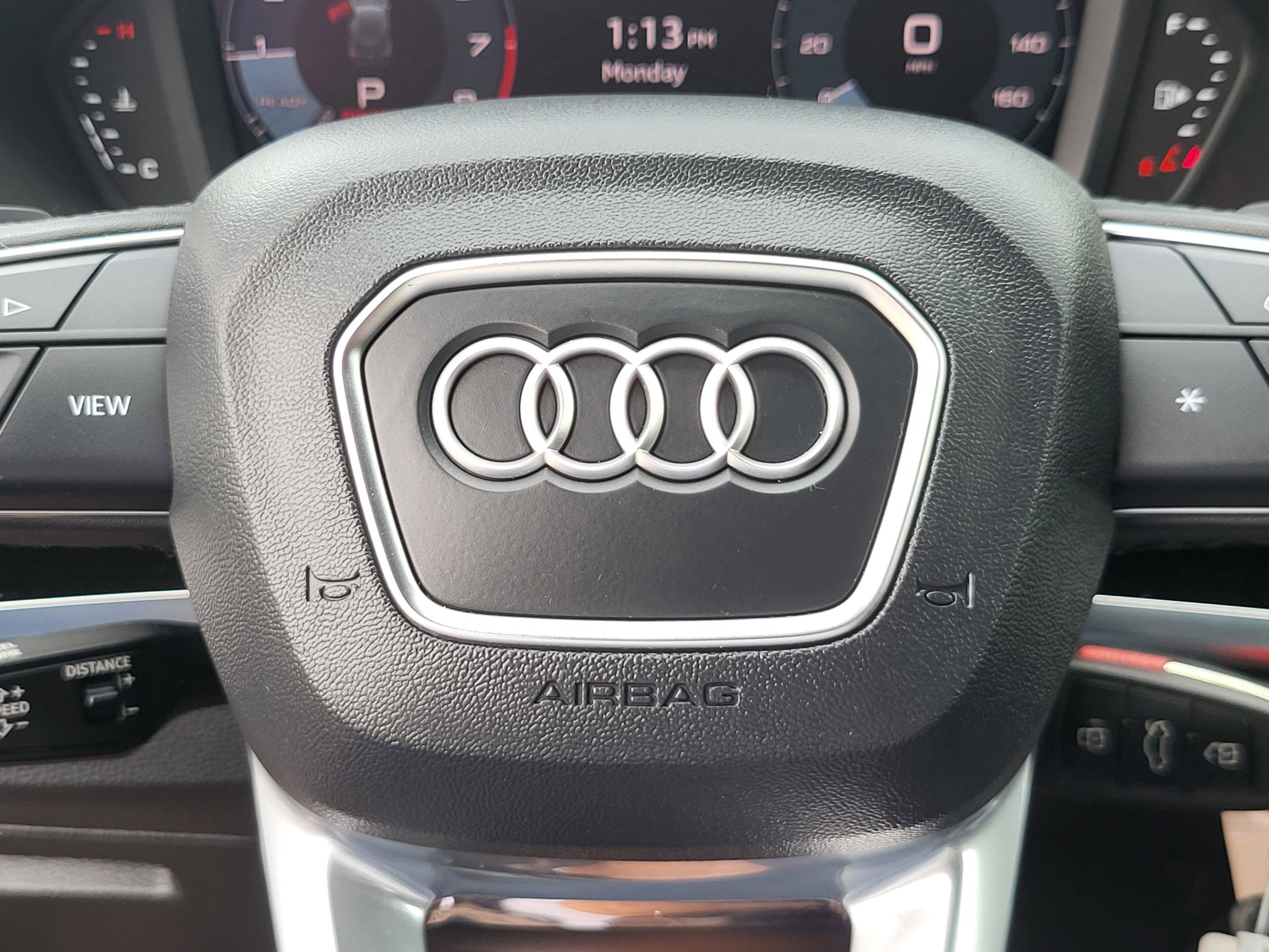 Used 2025 Audi Q3 2.0T Premium image 32