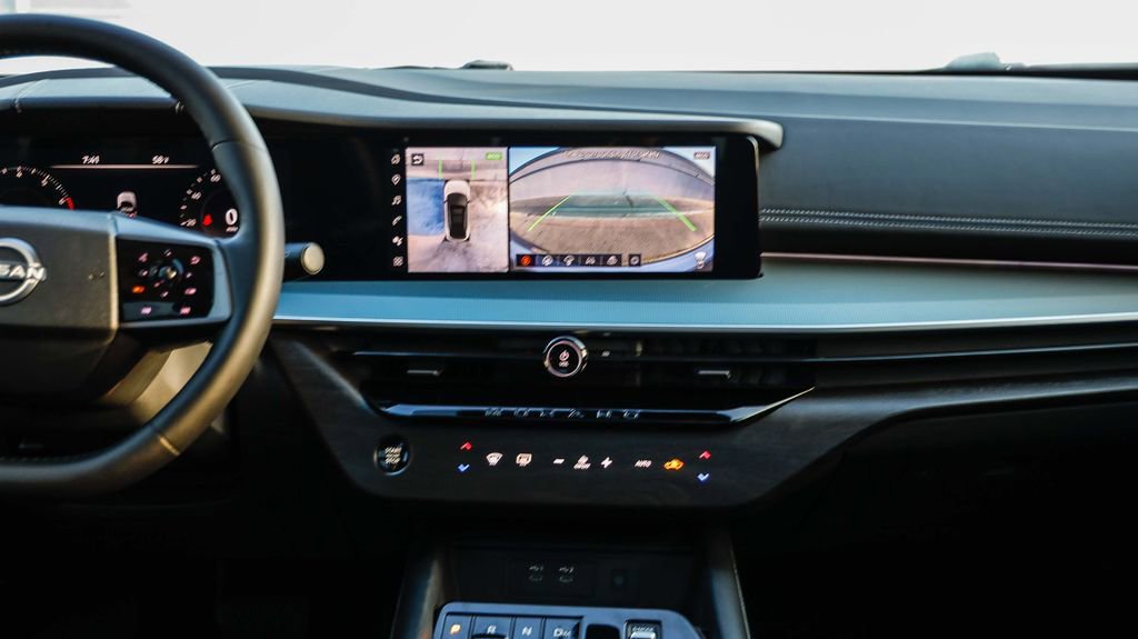 Used 2025 Nissan Murano SL image 16