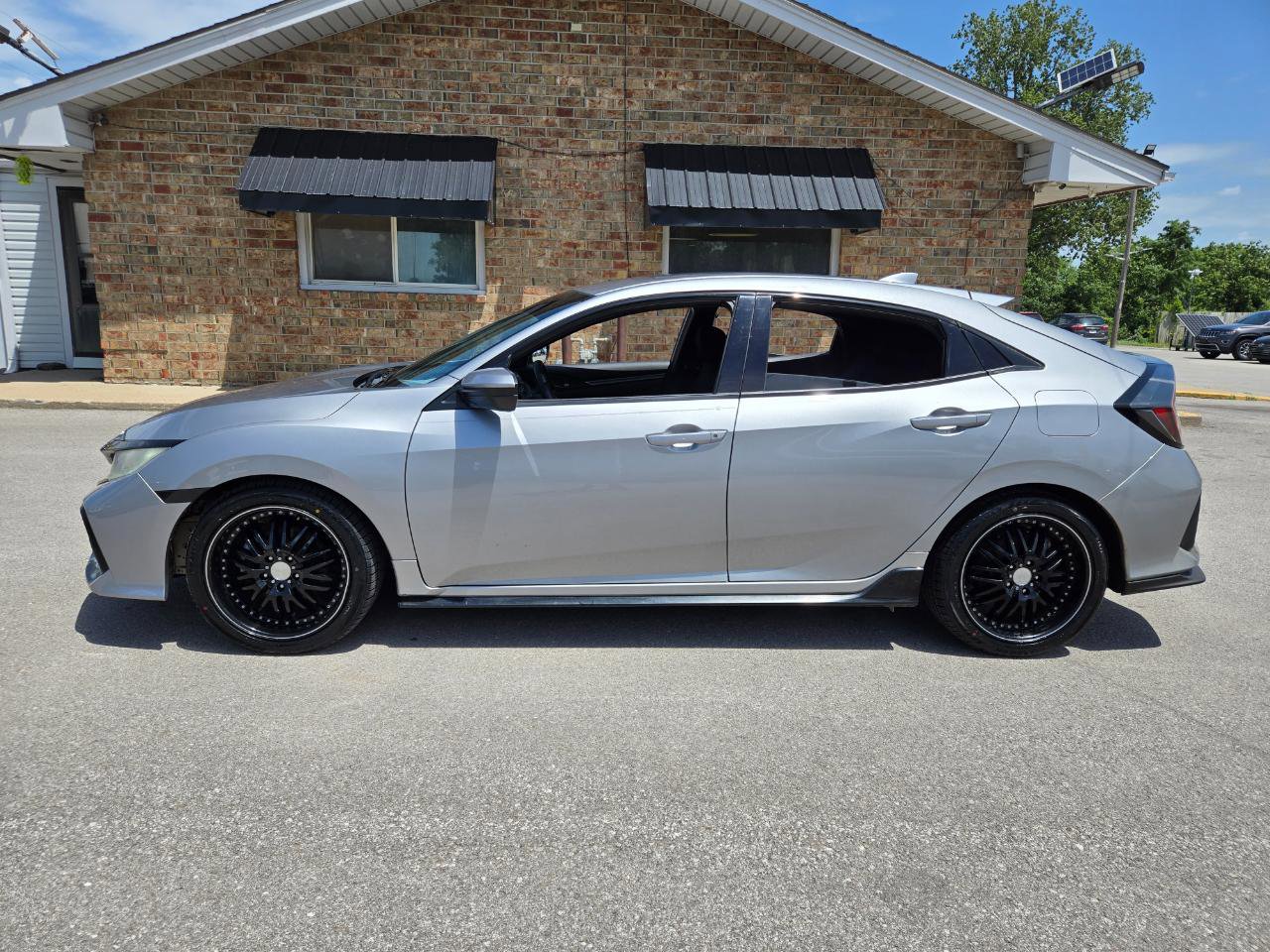 Used 2018 Honda Civic Sport image 8