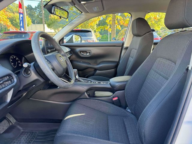 Used 2023 Honda HR-V LX image 17