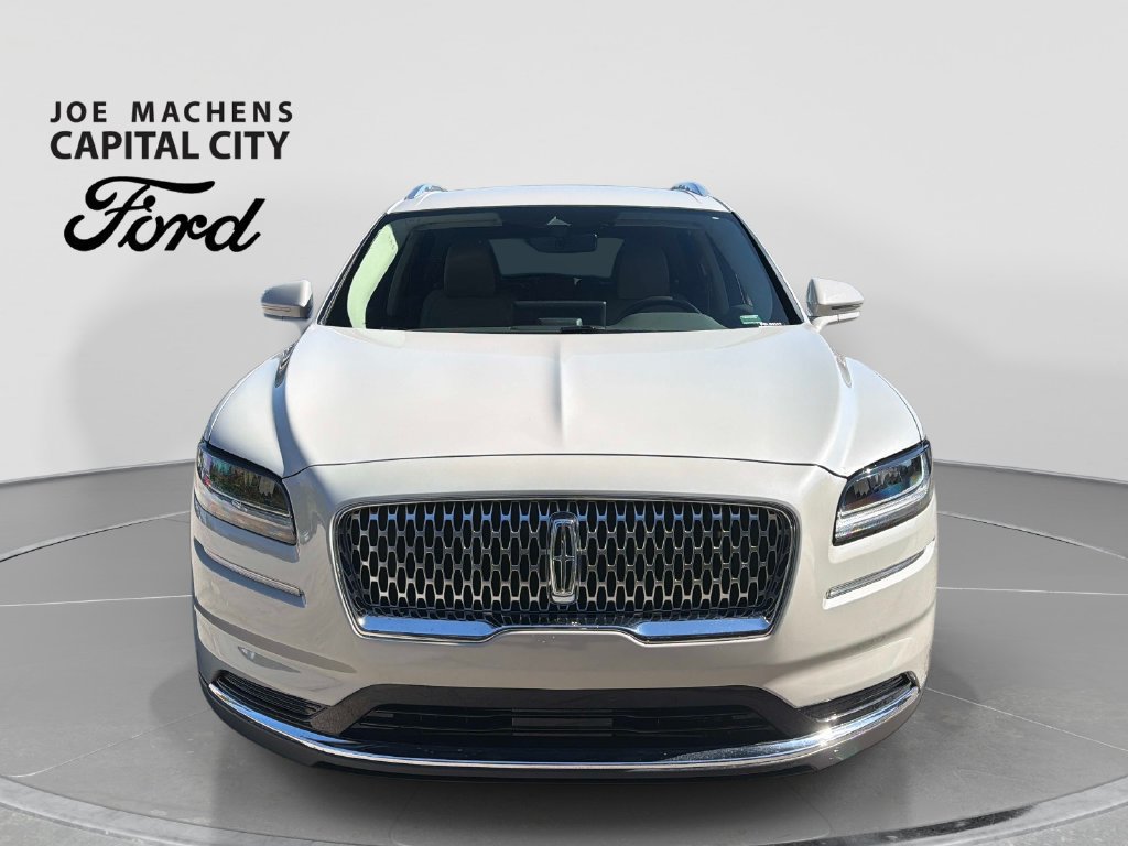 Used 2023 Lincoln Nautilus FWD w/ Premium Package image 10