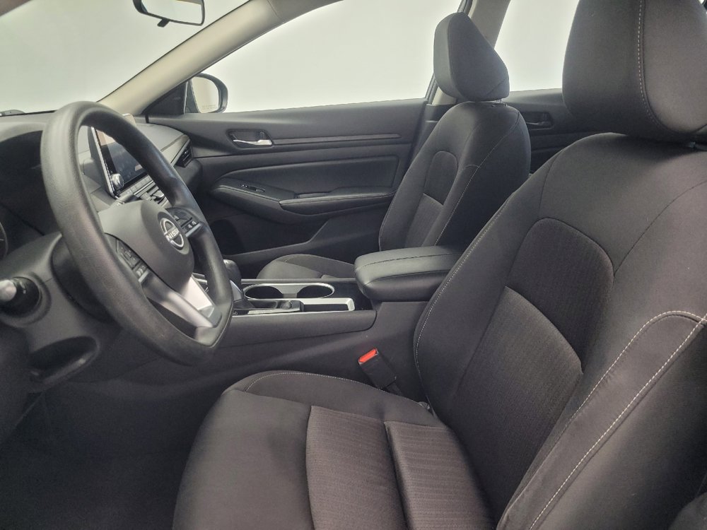 Used 2024 Nissan Altima 2.5 SV image 17