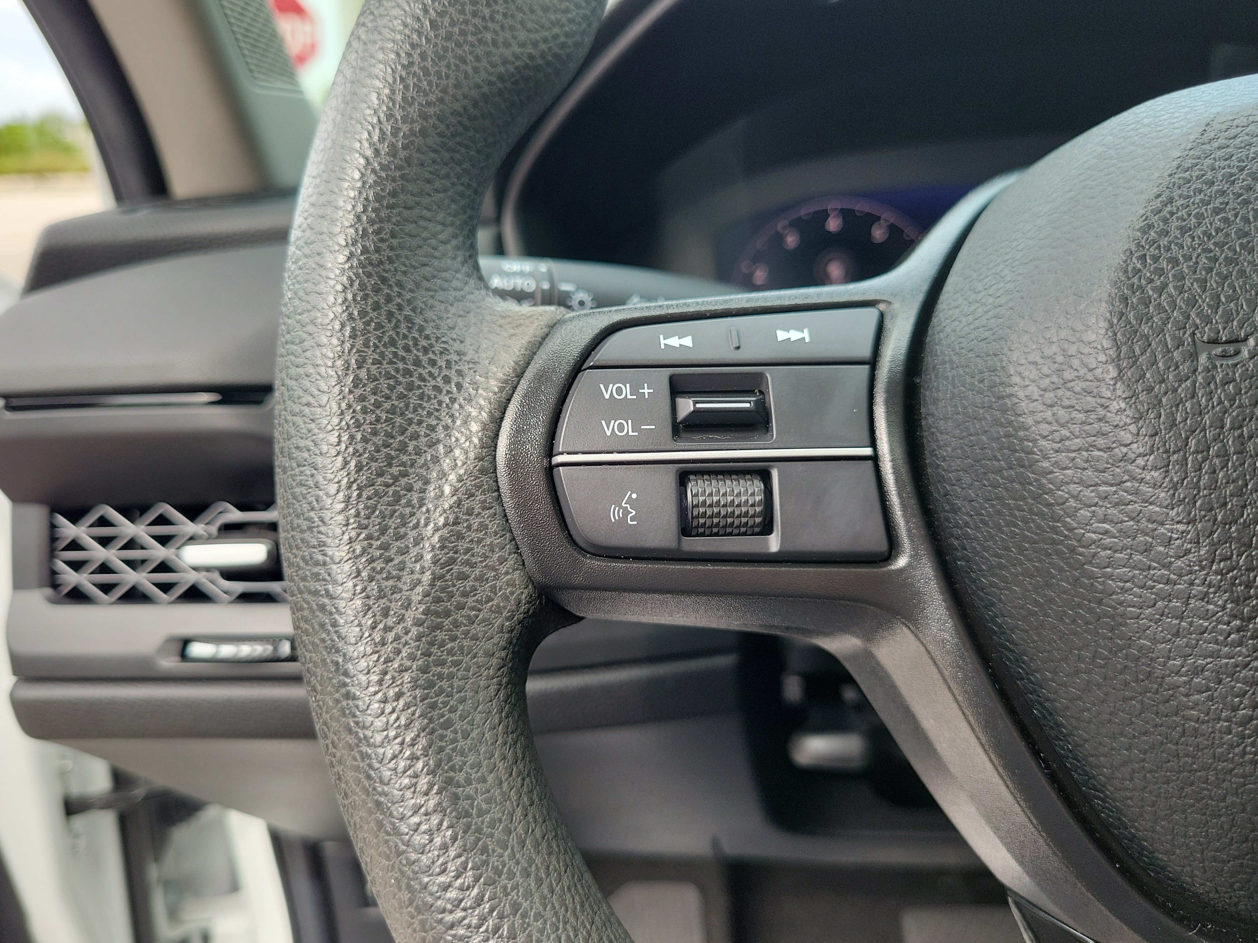 Used 2024 Honda Accord EX image 18