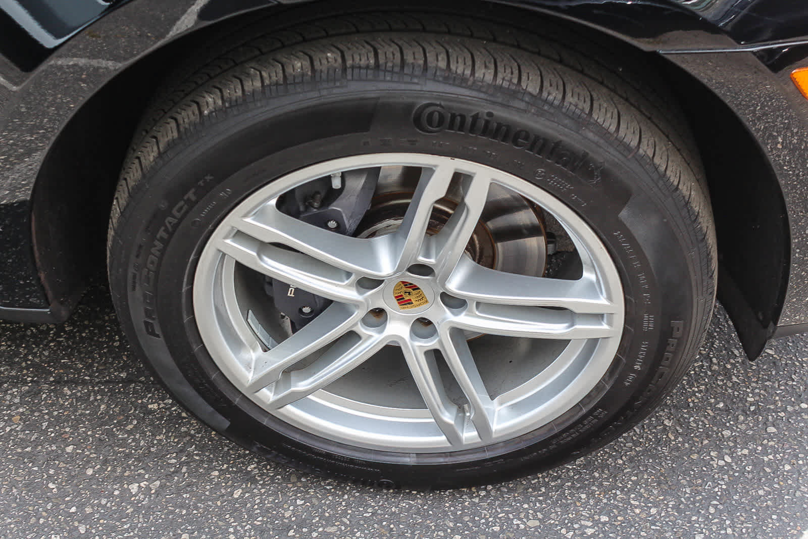 Used 2023 Porsche Macan AWD/4WD image 9