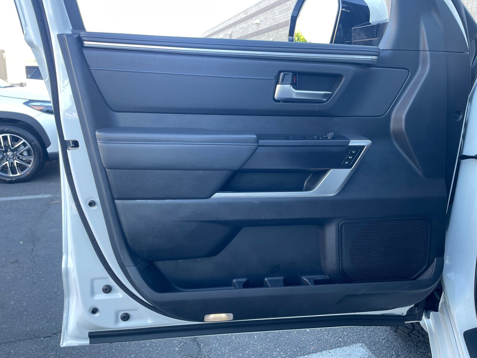 Used 2023 Toyota Tundra Platinum w/ Advanced Package image 13