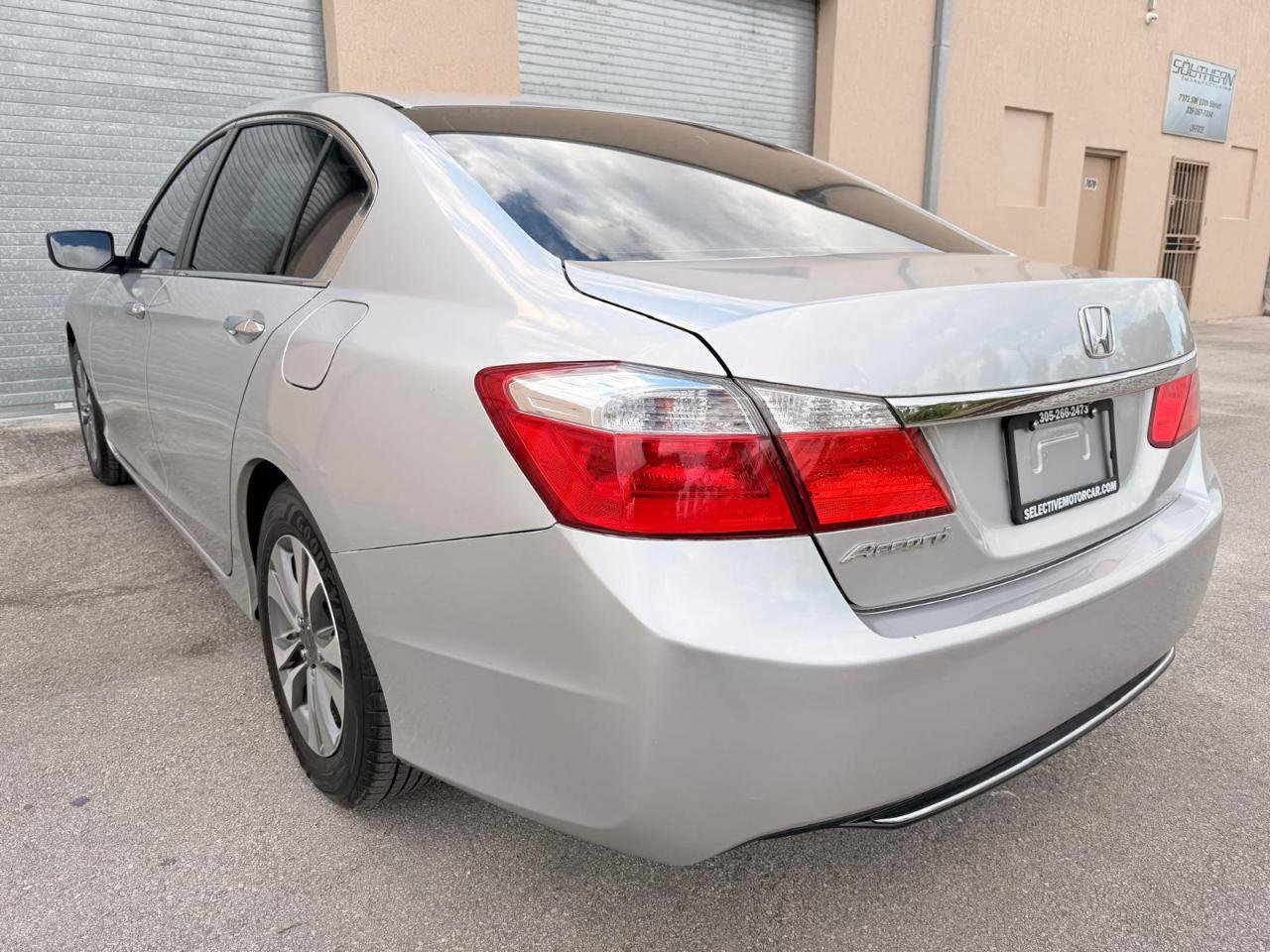 Used 2013 Honda Accord LX image 3