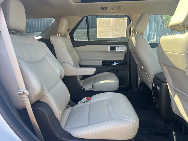 Used 2023 Ford Explorer Platinum w/ Technology Package image 14