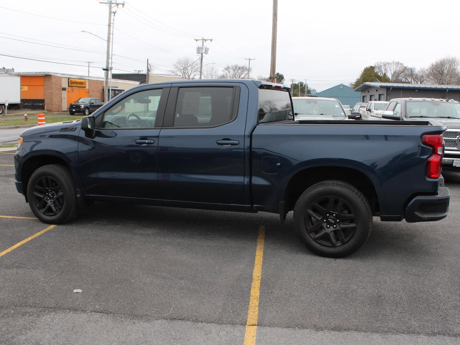 Used 2023 Chevrolet Silverado 1500 RST AWD/4WD image 5