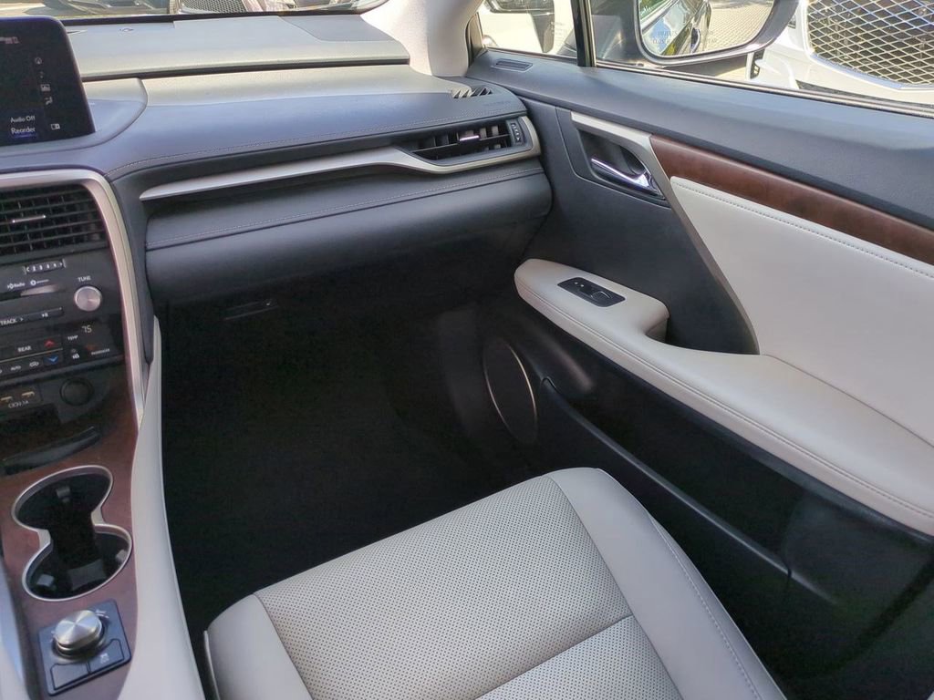 Used 2020 Lexus RX 350L FWD w/ Premium Package image 17