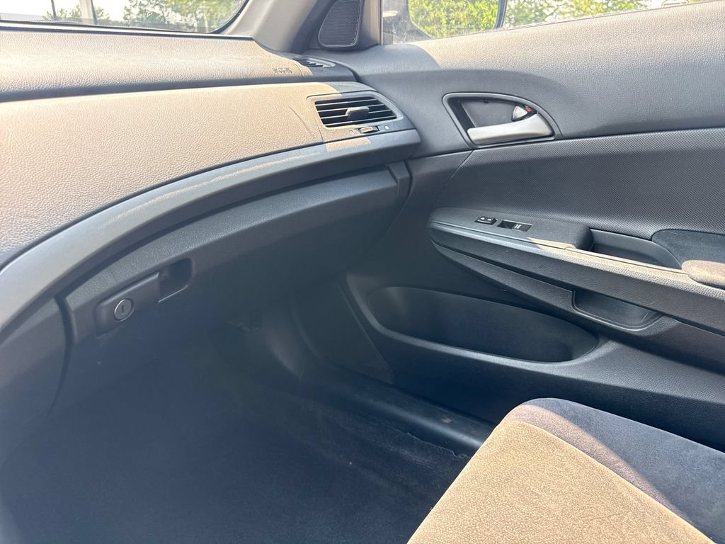 Used 2009 Honda Accord LX-P image 17