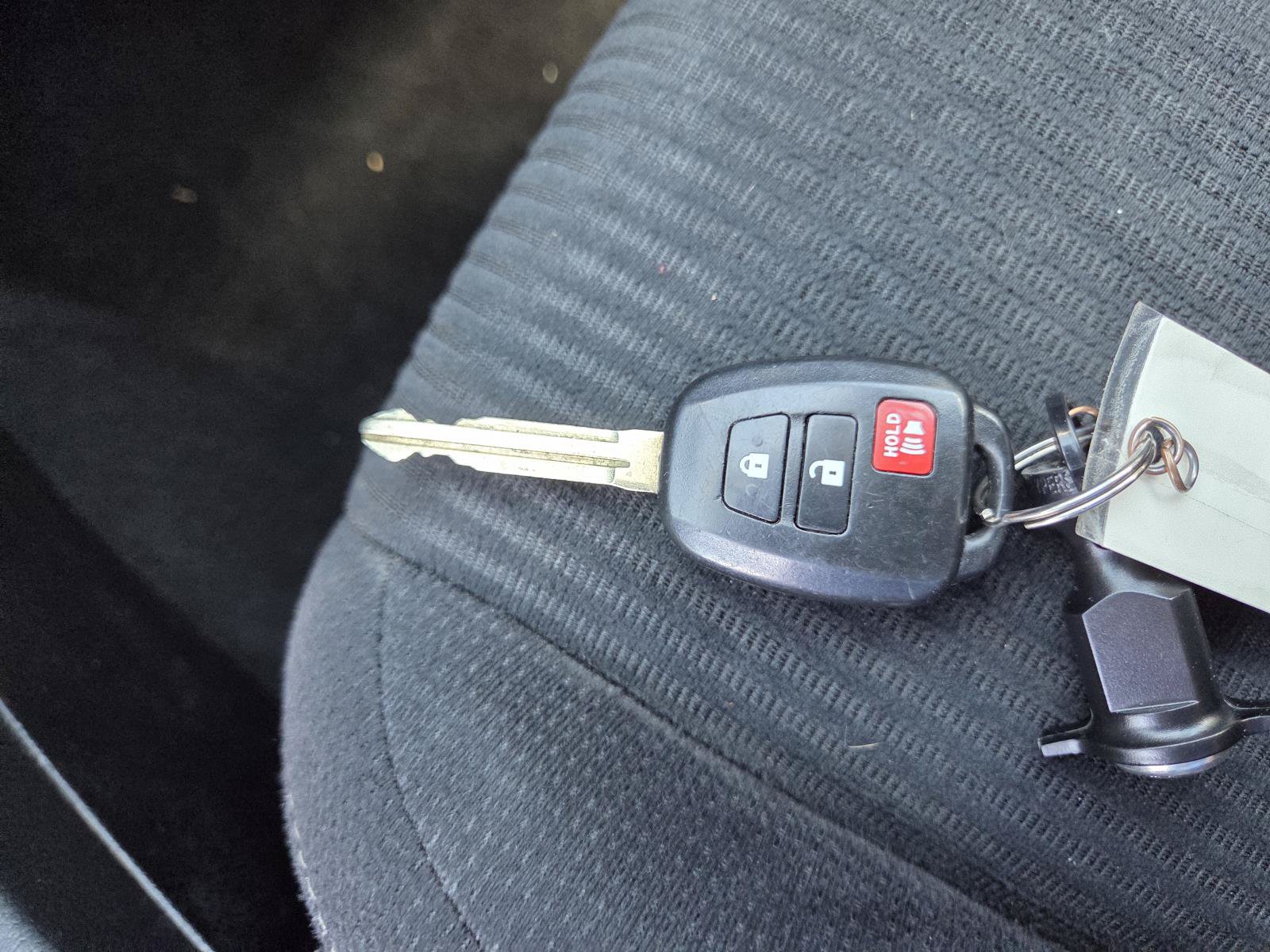 Used 2014 Toyota RAV4 XLE FWD image 28