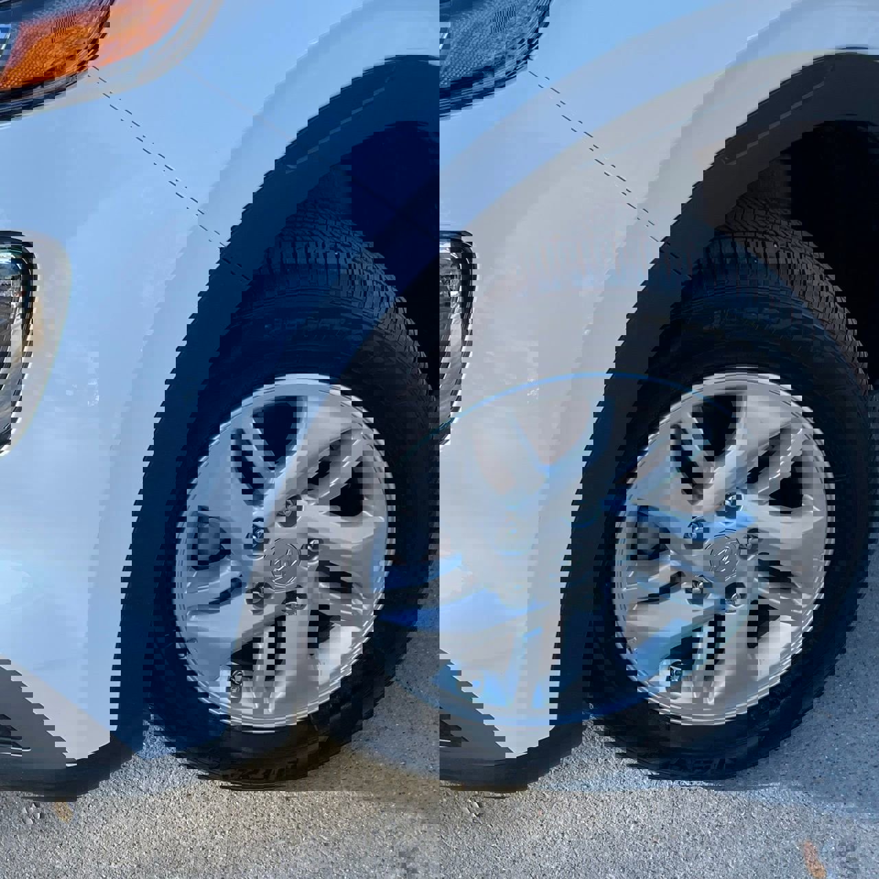 Used 2025 Hyundai Venue SE image 8