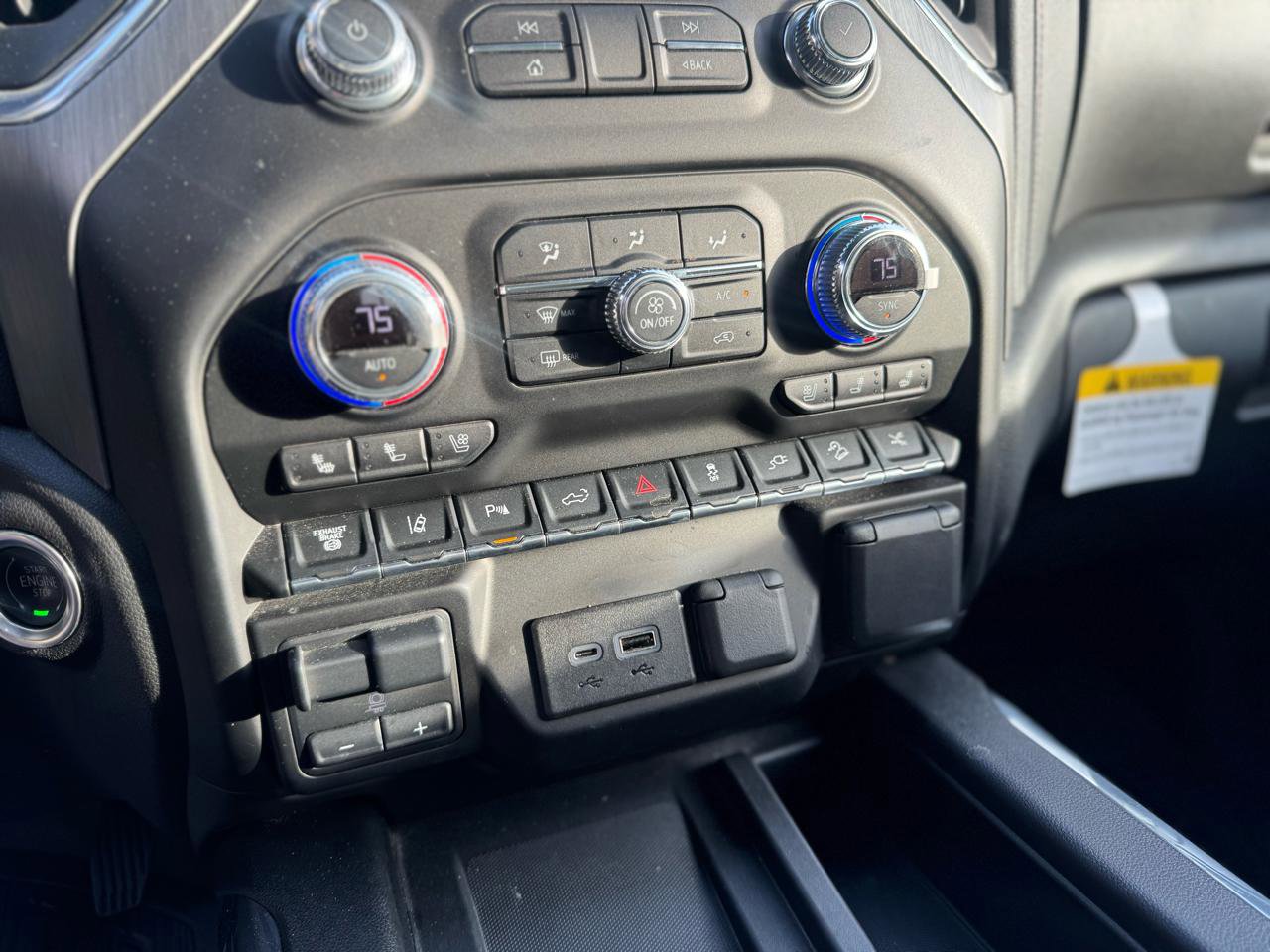 Used 2022 GMC Sierra 2500 Denali AWD/4WD image 18