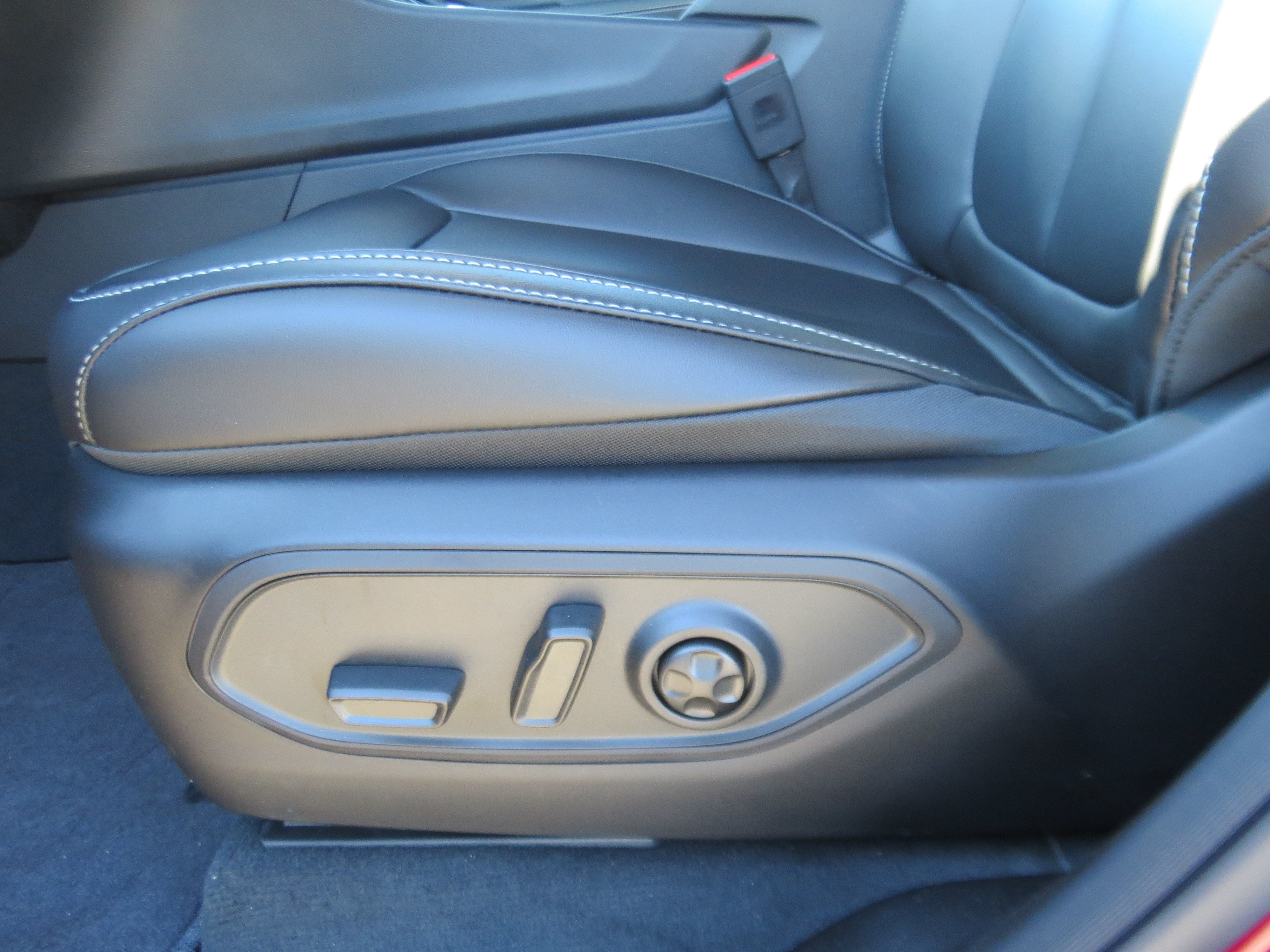 New 2025 Jeep Grand Cherokee Limited AWD/4WD image 16