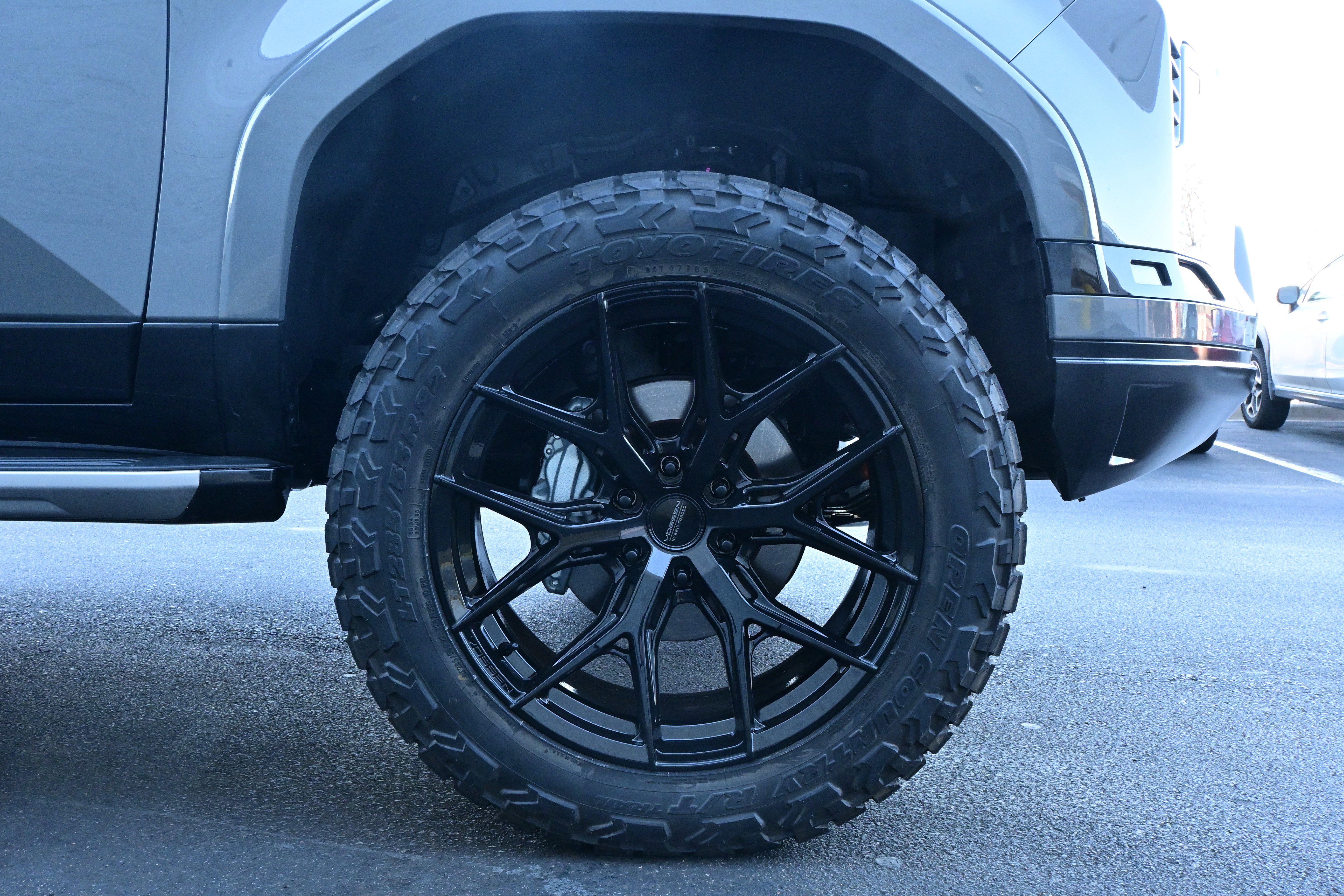 Used 2025 Lexus GX 550 GX 550 Premium+ w/ Accessory Package (2T) image 13