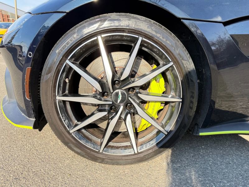 Used 2020 Aston Martin V8 Vantage Coupe image 26