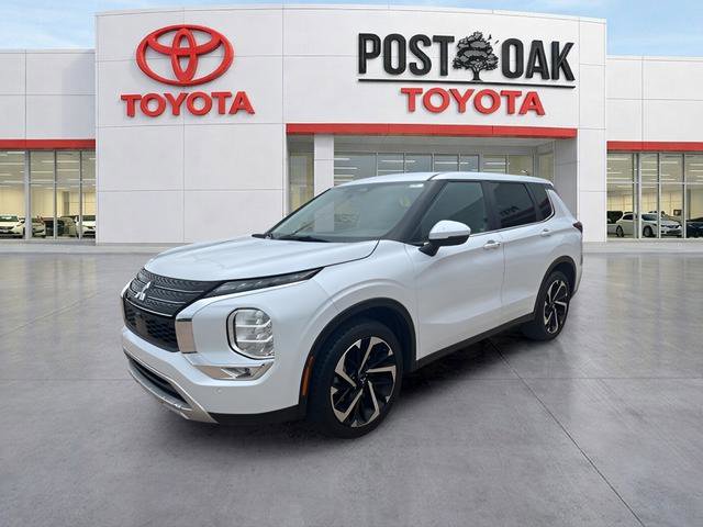 Used 2022 Mitsubishi Outlander SE FWD image 1