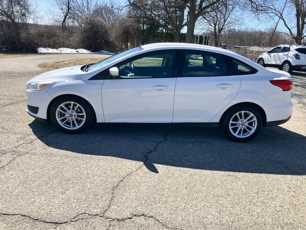 Used 2017 Ford Focus SE image 2