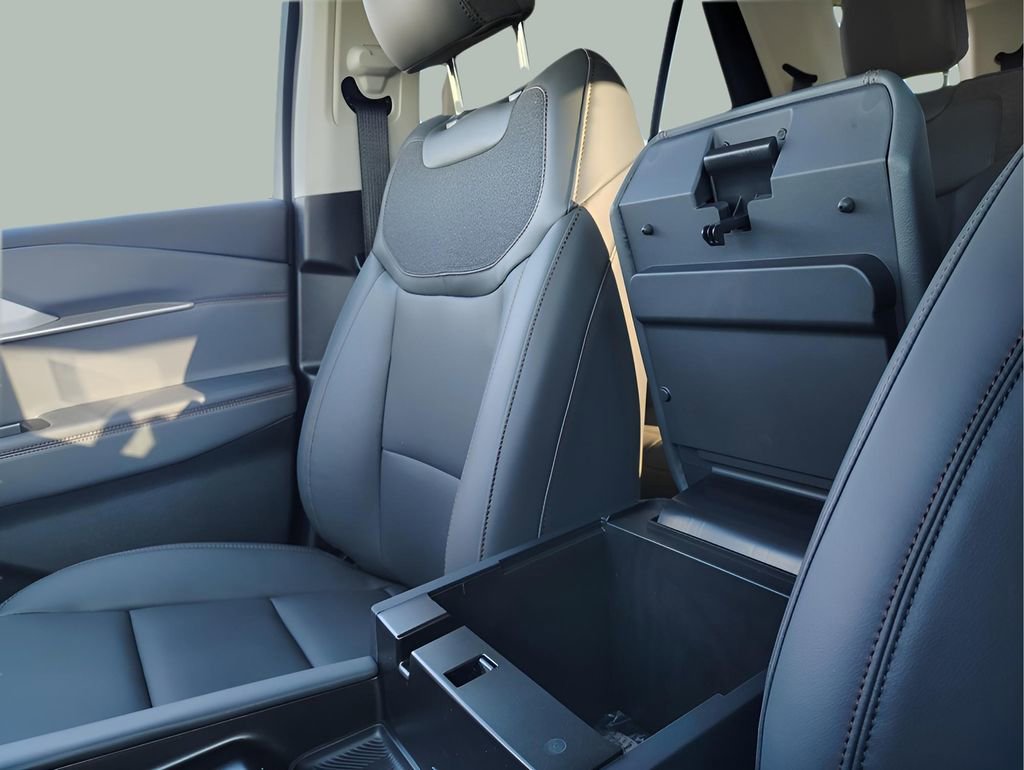 New 2026 Ford Explorer Active w/ Active Comfort Package image 23