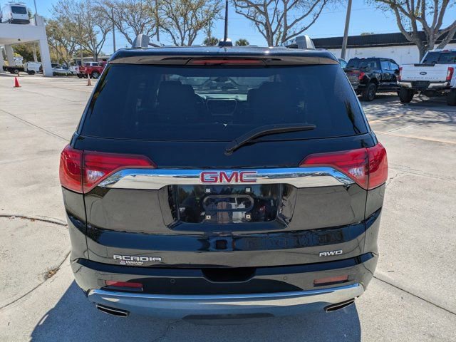 Used 2017 GMC Acadia Denali w/ Technology Package image 5