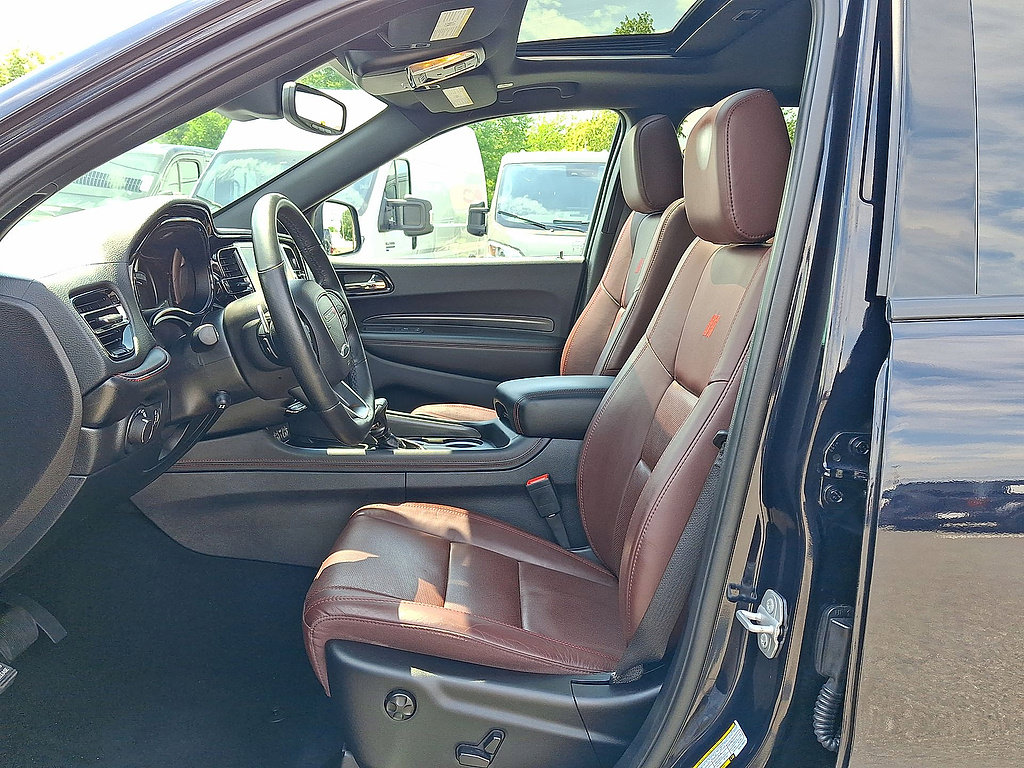Used 2025 Dodge Durango GT AWD/4WD image 17