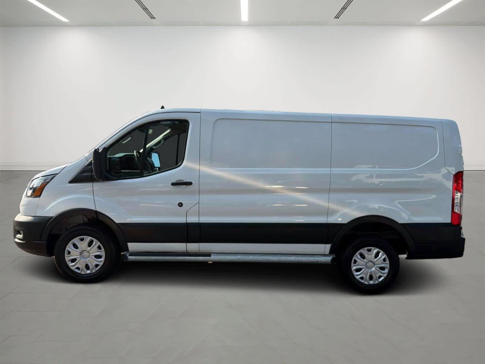 Used 2025 Ford Transit 250 Low Roof w/ Exterior Upgrade Package RWD image 2