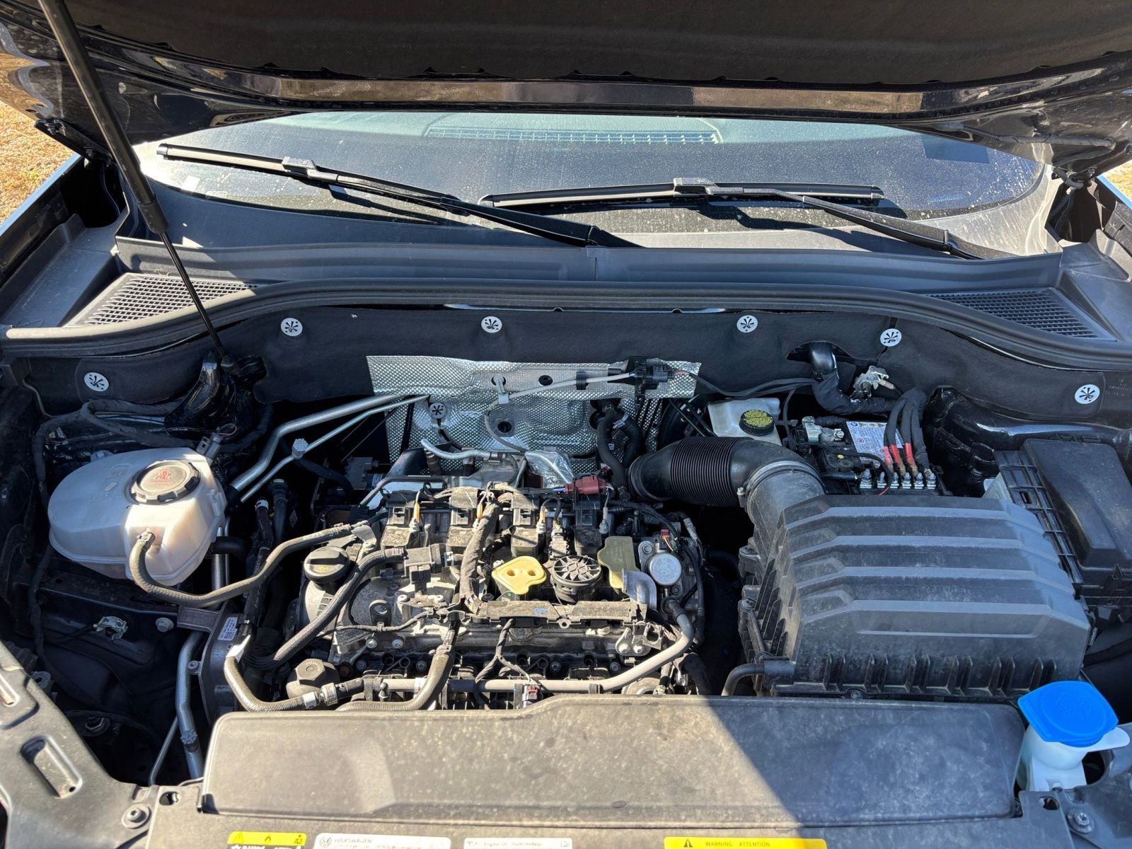 Used 2025 Volkswagen Atlas Cross Sport SE image 33