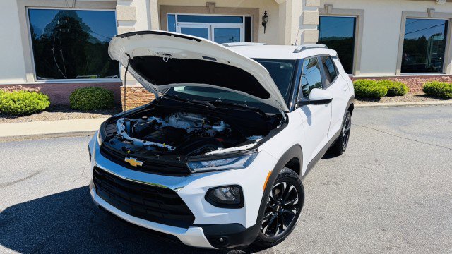 Used 2021 Chevrolet TrailBlazer LT w/ Premium Seating Package FWD image 22