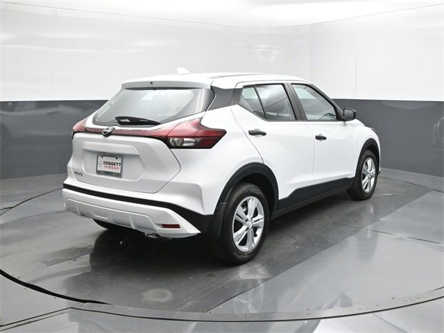New 2025 Nissan Kicks Play S image 11