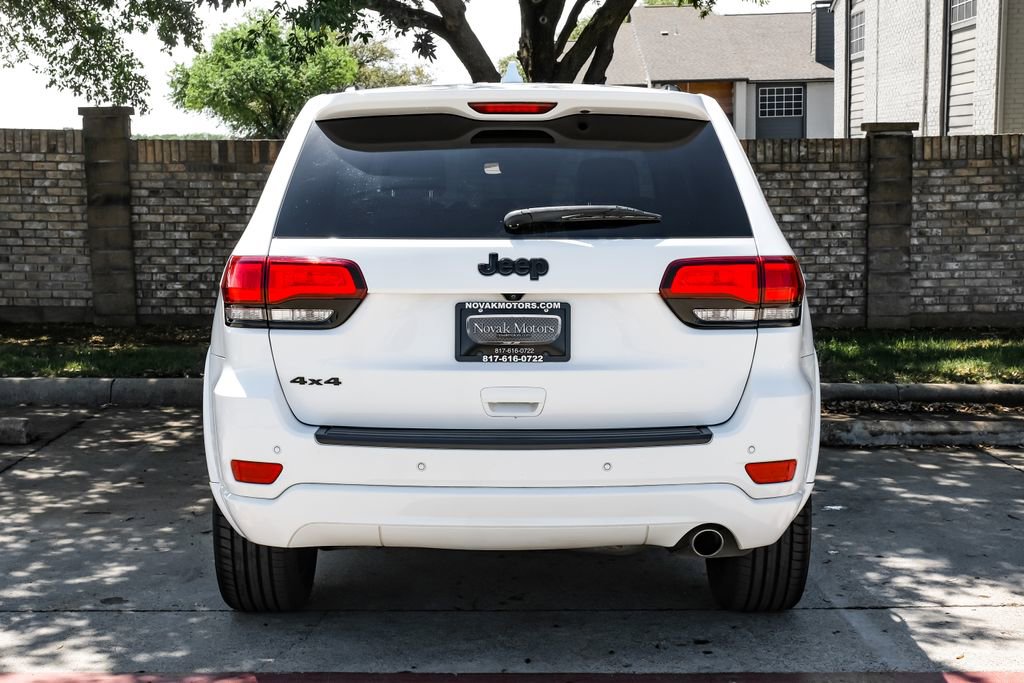 Used 2019 Jeep Grand Cherokee Altitude image 18