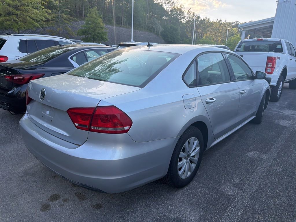 Used 2013 Volkswagen Passat 2.5 S image 3