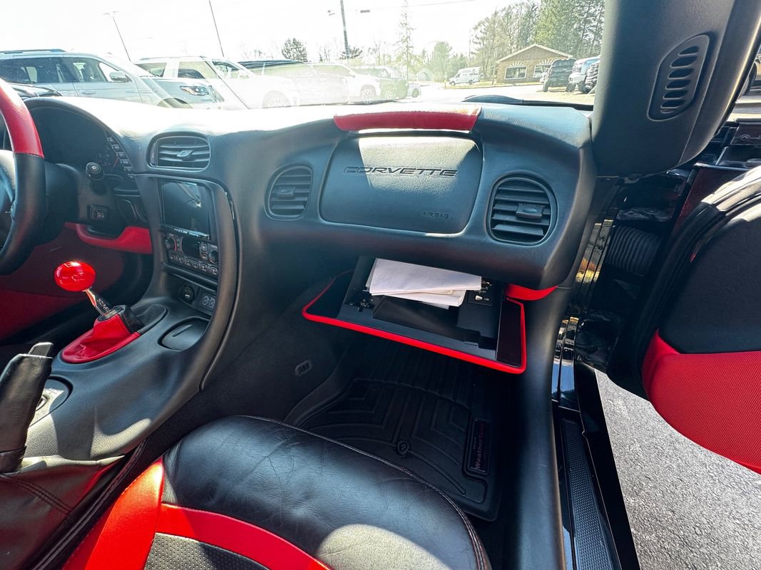 Used 2003 Chevrolet Corvette Convertible w/ Preferred Equipment Group1 image 34